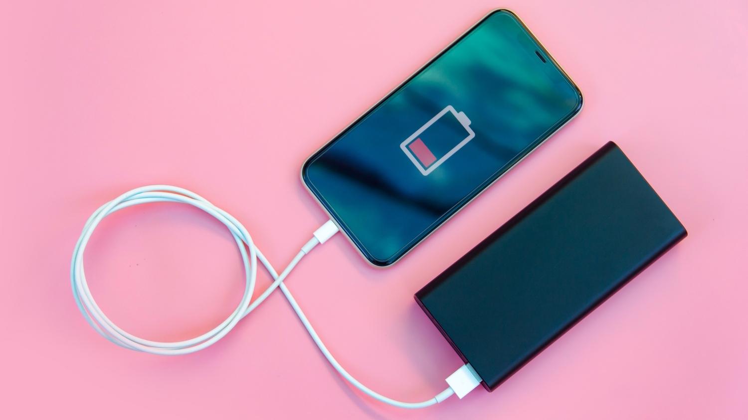 تمام نکاتی که قبل از خرید پاور بانک باید بدانید! + معرفی 5 مدل خوب تمام نکاتی که قبل از خرید پاور بانک باید بدانید! + معرفی 5 مدل خوب