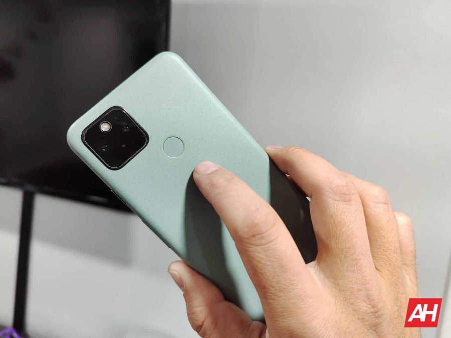 گوشی های گلکسی به قابلیت دریافت فرمان با ضربه به پشت مجهز شدند| تکلی گوشی های گلکسی به قابلیت دریافت فرمان با ضربه به پشت مجهز شدند| تکلی