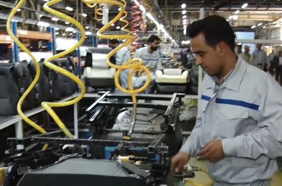 زیان خودروسازان ادامه دارد؛ حاصل دههها حمایت و انحصار|تکلی زیان خودروسازان ادامه دارد؛ حاصل دههها حمایت و انحصار|تکلی