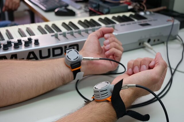 ناشنوایان نیز می توانند با کمک دستگاه جدید به موسیقی گوش کنند| تکلی ناشنوایان نیز می توانند با کمک دستگاه جدید به موسیقی گوش کنند| تکلی