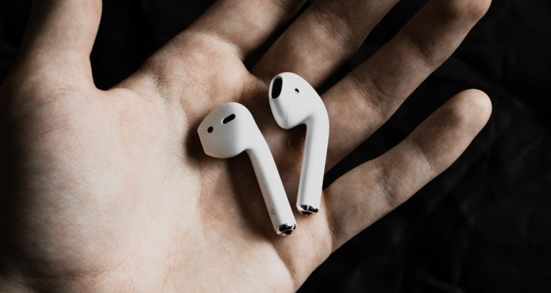 محققان از ایرپادهای اپل به جای سمعک استفاده کردند| تکلی محققان از ایرپادهای اپل به جای سمعک استفاده کردند| تکلی