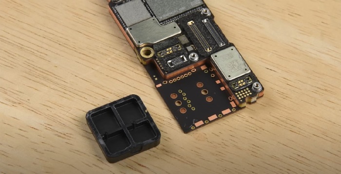 یک مهندس سختافزار نسخه eSIM آیفون ۱۴ پرو مکس را مجهز به شیار سیمکارت فیزیکی کرد| تکلی یک مهندس سختافزار نسخه eSIM آیفون ۱۴ پرو مکس را مجهز به شیار سیمکارت فیزیکی کرد| تکلی