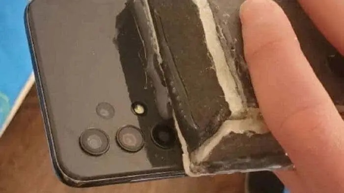 استفاده از یک باتری ۳۰۰۰۰ میلیآمپرساعتی در گوشی گلکسی A32 5G سامسونگ|تکلی استفاده از یک باتری ۳۰۰۰۰ میلیآمپرساعتی در گوشی گلکسی A32 5G سامسونگ|تکلی