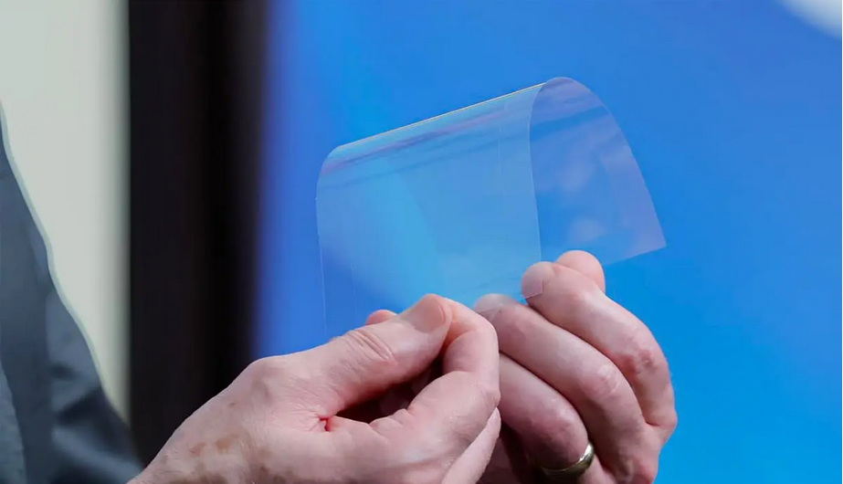 کورنینگ از آغاز خط تولید شیشههای منعطف برای گوشیهای تاشو خبر داد|تکلی کورنینگ از آغاز خط تولید شیشههای منعطف برای گوشیهای تاشو خبر داد|تکلی