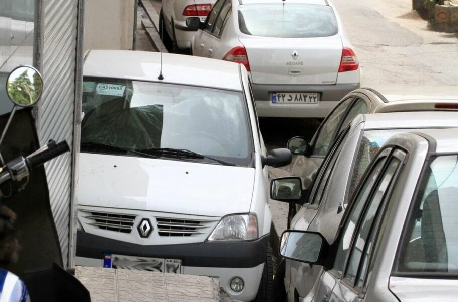 کمبود 1.5 میلیون پارکینگ در تهران؛ معضل حلنشدنی پایتخت| تکلی کمبود 1.5 میلیون پارکینگ در تهران؛ معضل حلنشدنی پایتخت| تکلی