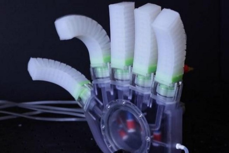 ساخت ربات های نرمی که از بطری های سس الهام گرفته شدند| تکلی ساخت ربات های نرمی که از بطری های سس الهام گرفته شدند| تکلی