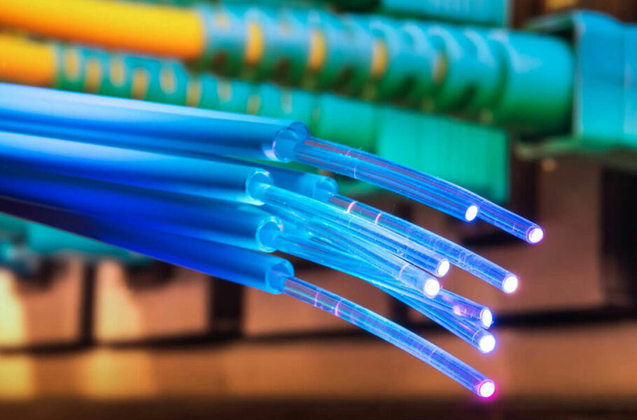 محققان رکورد سرعت انتقال اطلاعات در کابلهای فیبر نوری استاندارد را شکستند| تکلی محققان رکورد سرعت انتقال اطلاعات در کابلهای فیبر نوری استاندارد را شکستند| تکلی