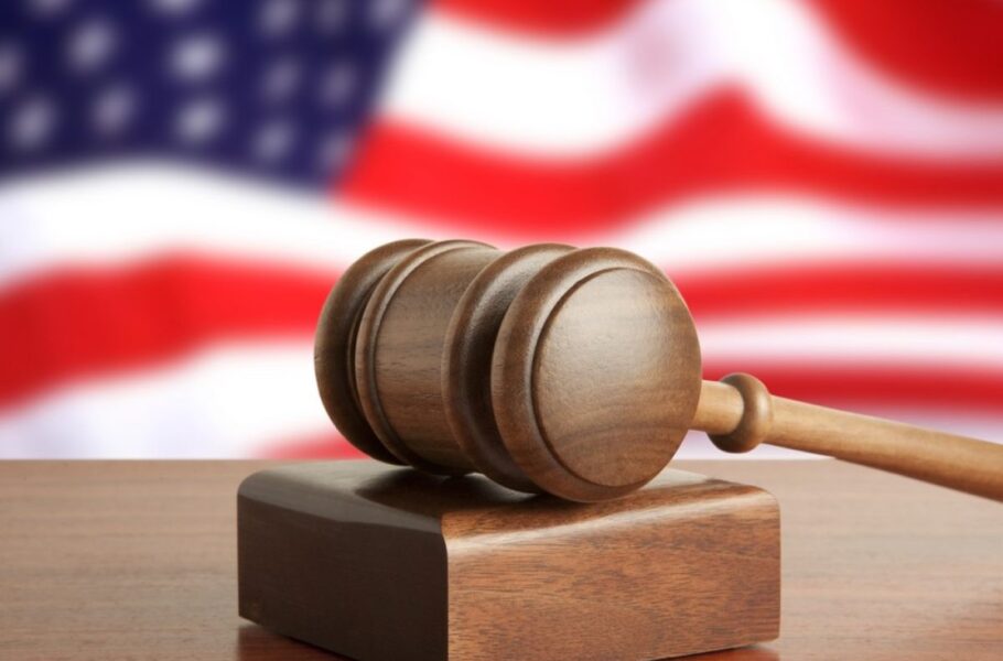 یک قاضی فدرال دولت آمریکا را از سانسور صدای مخالفان در شبکههای اجتماعی منع کرد|تکلی یک قاضی فدرال دولت آمریکا را از سانسور صدای مخالفان در شبکههای اجتماعی منع کرد|تکلی