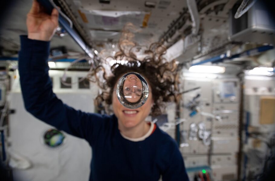 ناسا 98 درصد ادرار و عرق بدن فضانوردان ایستگاه فضایی بینالمللی را به آب آشامیدنی تبدیل میکند|تکلی ناسا 98 درصد ادرار و عرق بدن فضانوردان ایستگاه فضایی بینالمللی را به آب آشامیدنی تبدیل میکند|تکلی